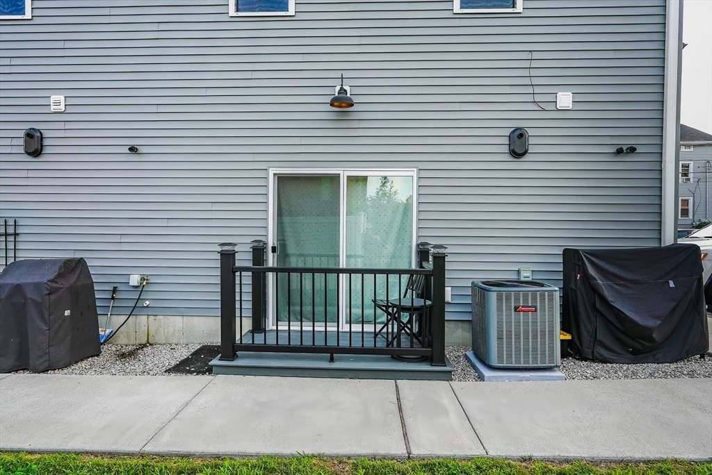 550 Spring St #1 Fall River — Photo 26 of 26