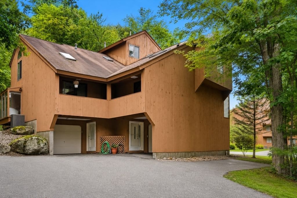 13 Eaton Ct