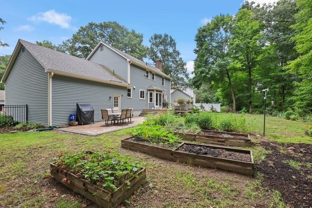 82 Achilles Way North Attleboro — Photo 26 of 36