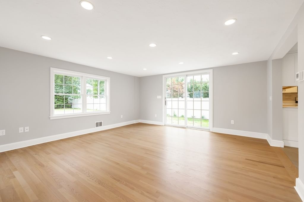 11 Fern St Natick — Photo 7 of 26