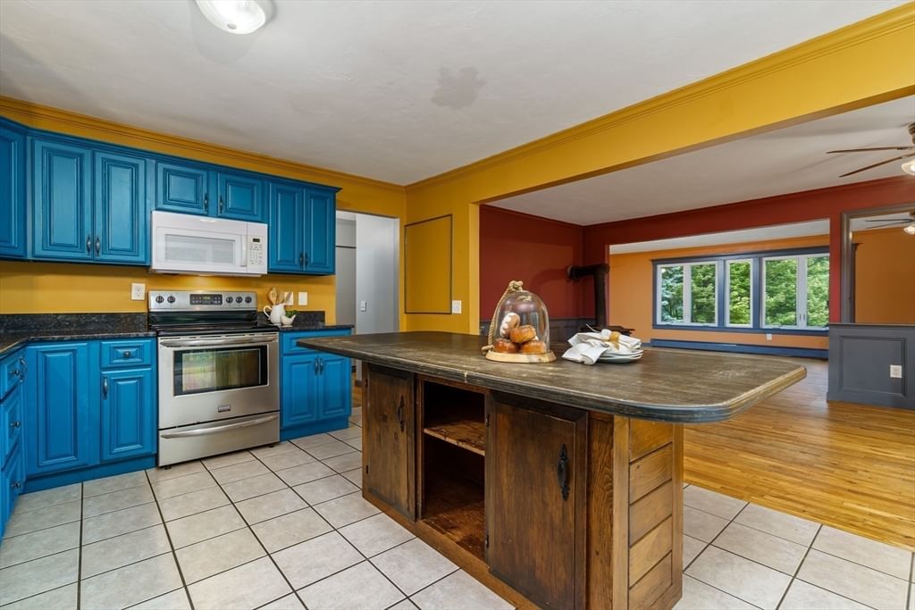 102 Overlook Rd Westminster — Photo 10 of 41