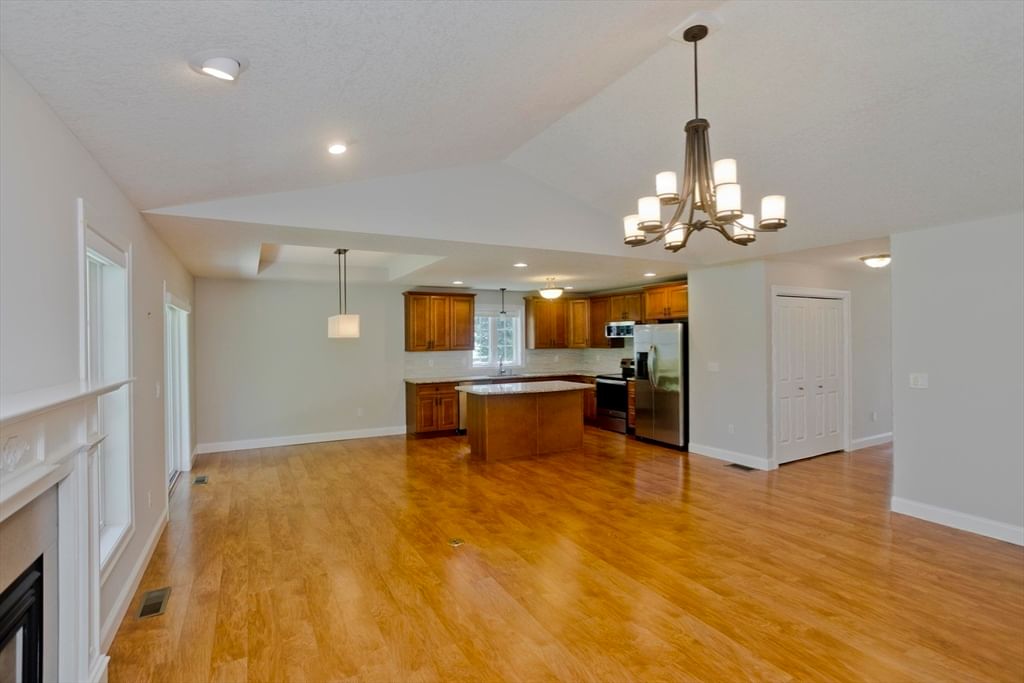 150 Stonybrook Way #150 South Hadley — Photo 13 of 35