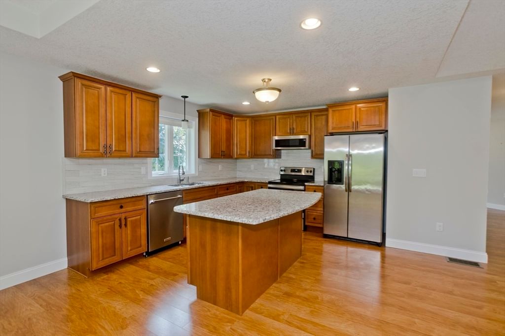 150 Stonybrook Way #150 South Hadley — Photo 18 of 35