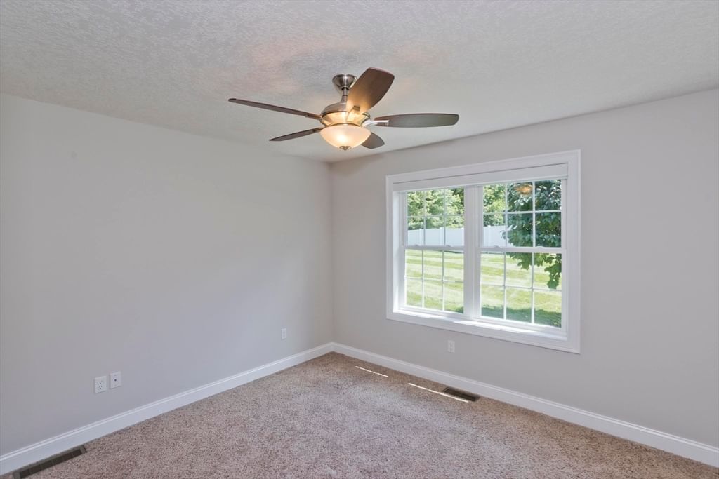 150 Stonybrook Way #150 South Hadley — Photo 8 of 35