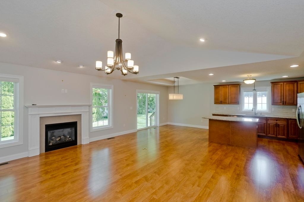 150 Stonybrook Way #150 South Hadley — Photo 9 of 35