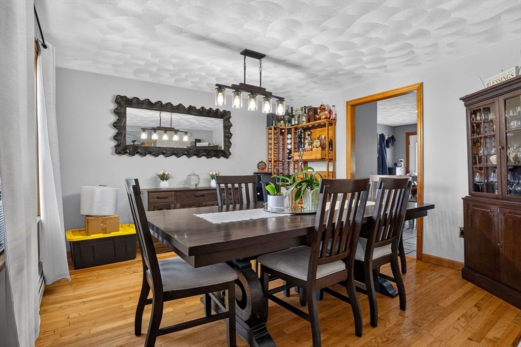 71 Hichborn St Revere — Photo 7 of 35