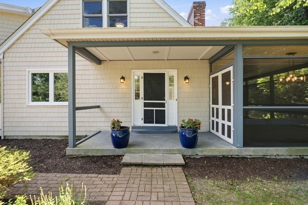 5 Locust St North Reading — Photo 6 of 41