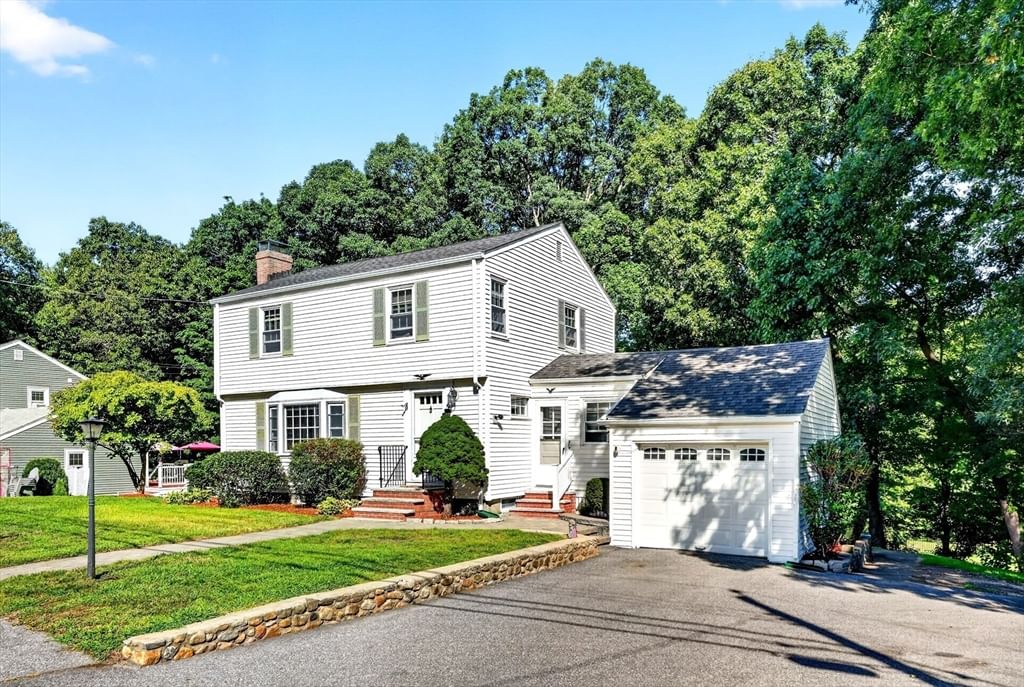 Property at 12 Fisher Terrace, Woburn, MA 01801