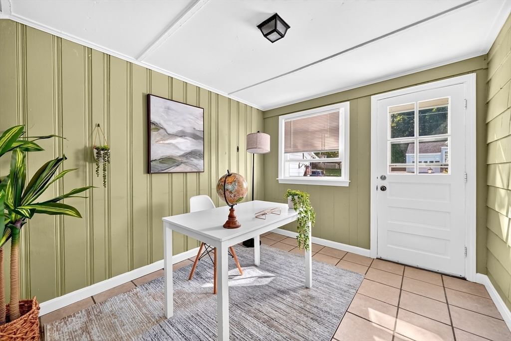 12 Fisher Terrace Woburn — Photo 12 of 28