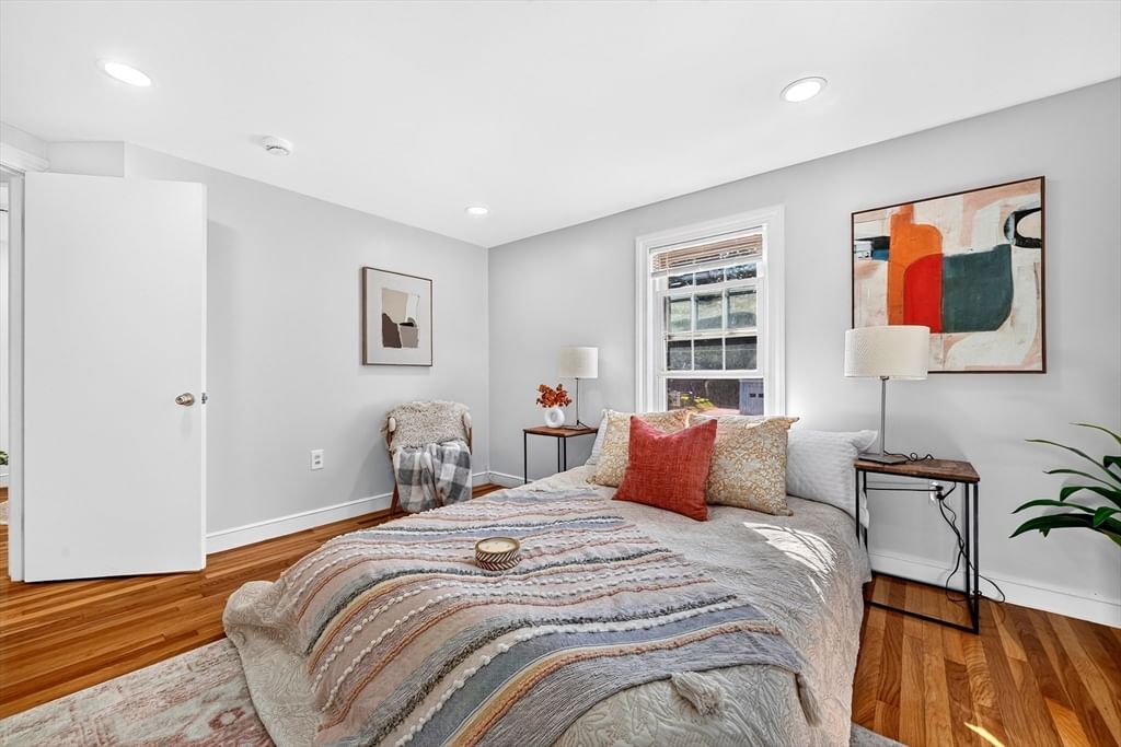 12 Fisher Terrace Woburn — Photo 15 of 28