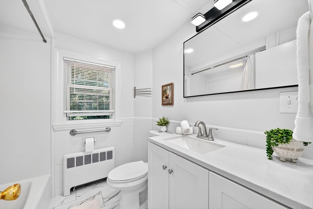 12 Fisher Terrace Woburn — Photo 17 of 28