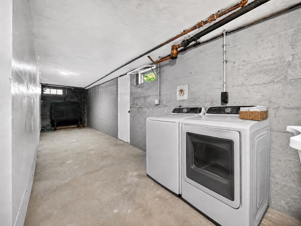 12 Fisher Terrace Woburn — Photo 23 of 28