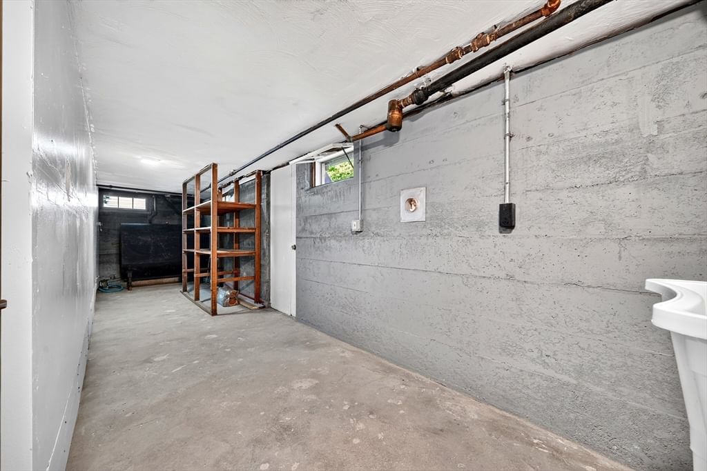 12 Fisher Terrace Woburn — Photo 24 of 28