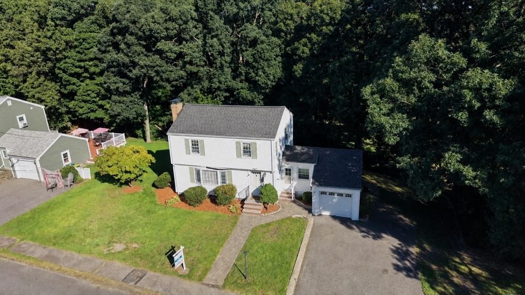 12 Fisher Terrace Woburn — Photo 27 of 28