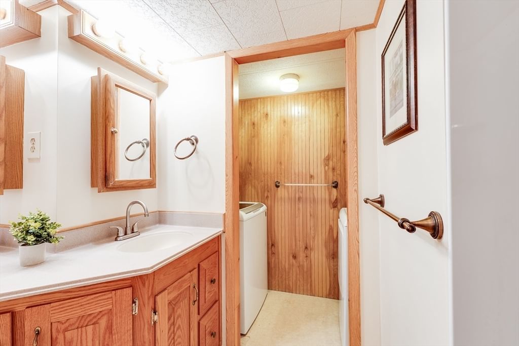 281 Chauncey Walker St #153 Belchertown — Photo 10 of 28