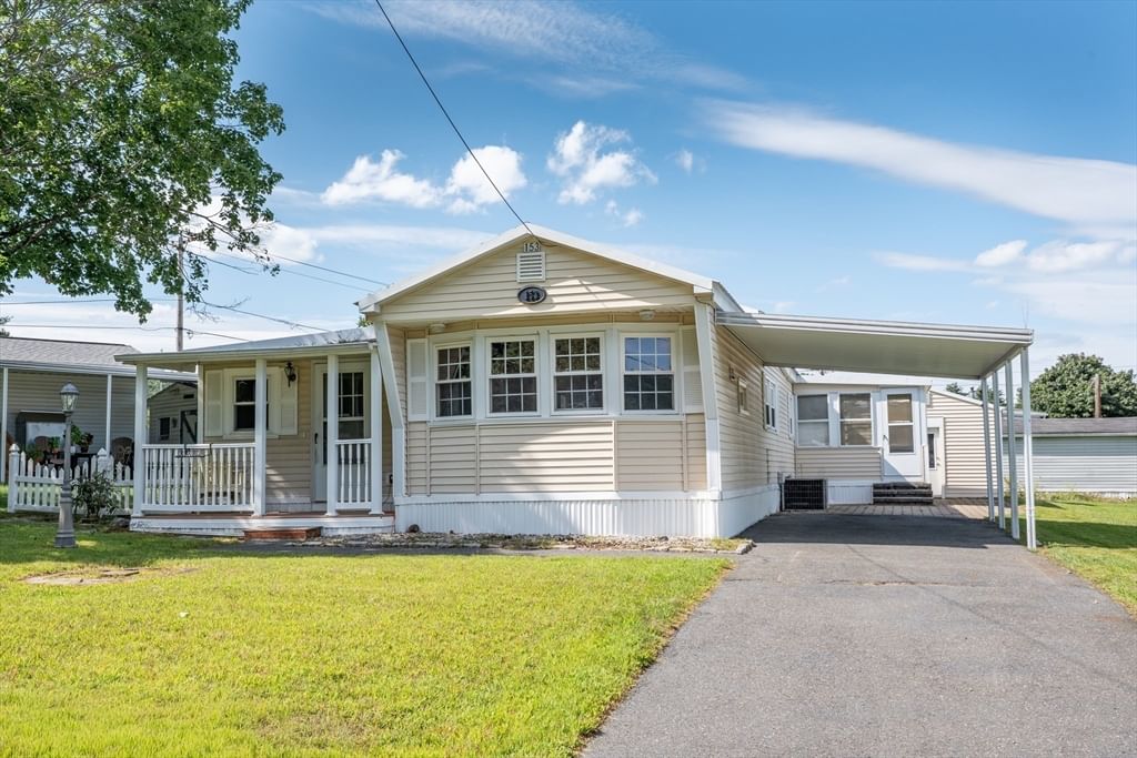 281 Chauncey Walker St #153 Belchertown — Photo 2 of 28