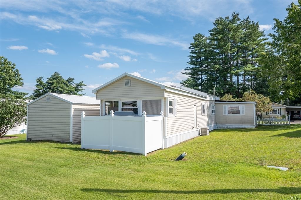 281 Chauncey Walker St #153 Belchertown — Photo 25 of 28