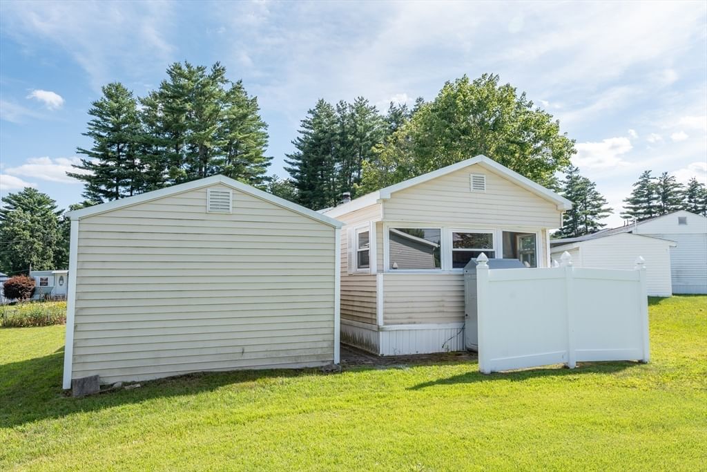 281 Chauncey Walker St #153 Belchertown — Photo 27 of 28