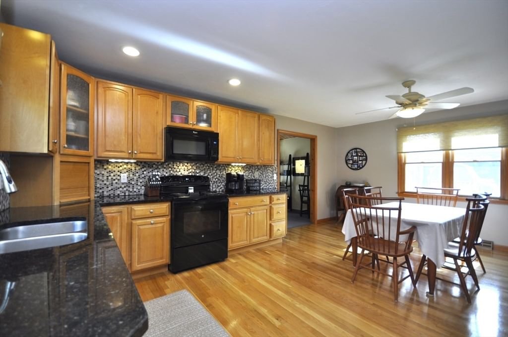32 Brenda Ave East Bridgewater — Photo 7 of 29