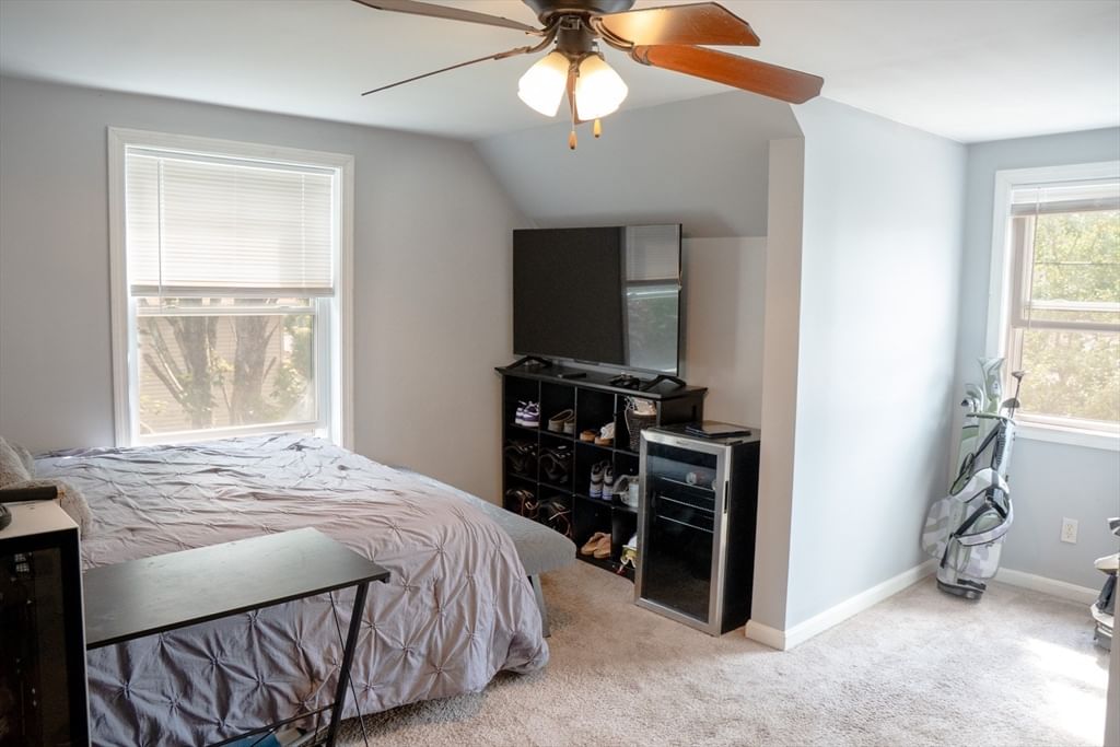 512 Prescott St New Bedford — Photo 16 of 24