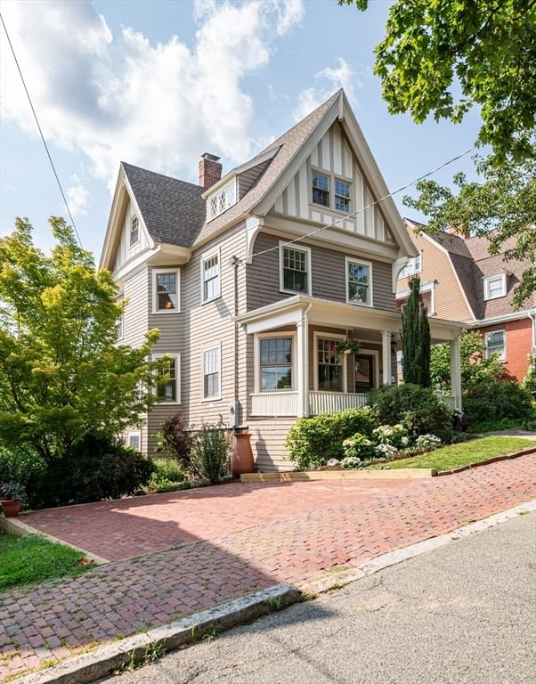 20 Hillside Ave Medford — Photo 1 of 42