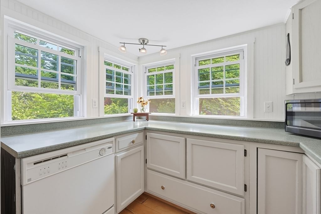 39 Norwood St Sharon — Photo 14 of 32