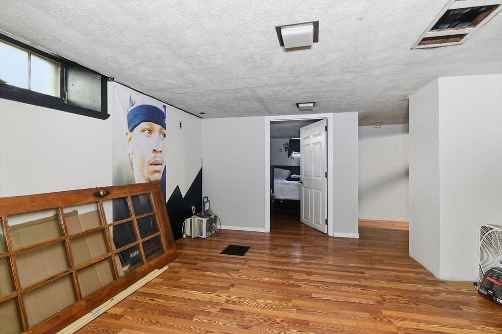 14-16 Nazing St Boston — Photo 17 of 35