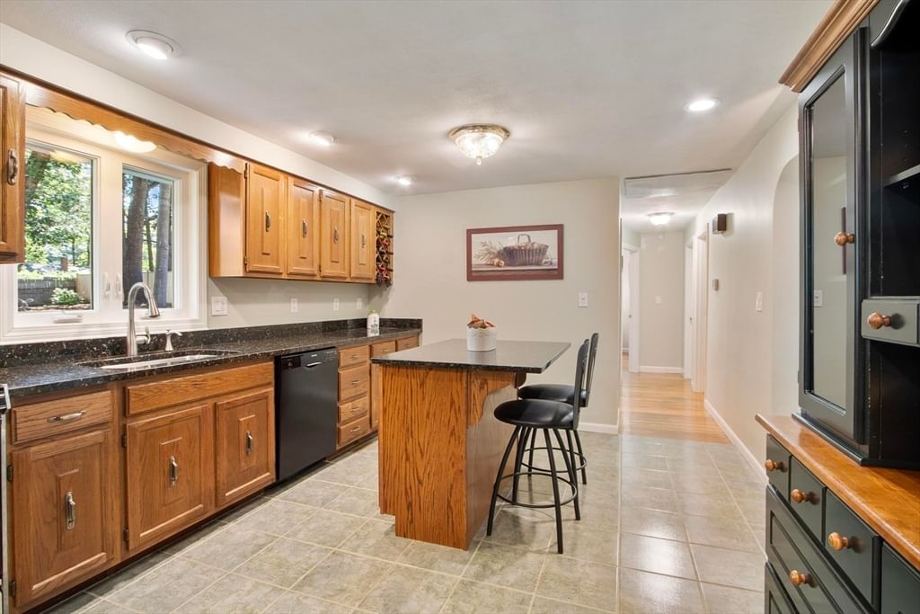 9 Elm Road Westford — Photo 11 of 37
