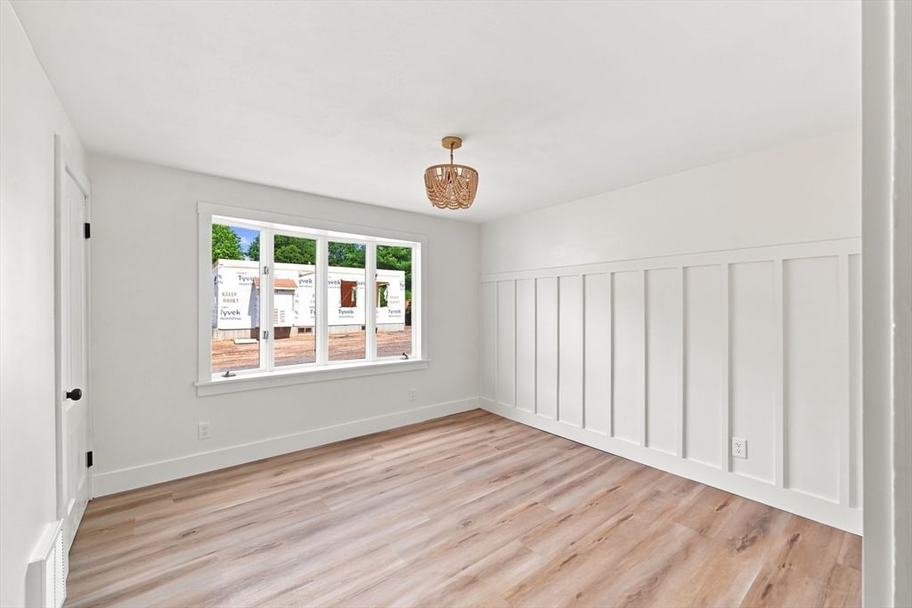 101 Smith Ave East Longmeadow — Photo 17 of 37