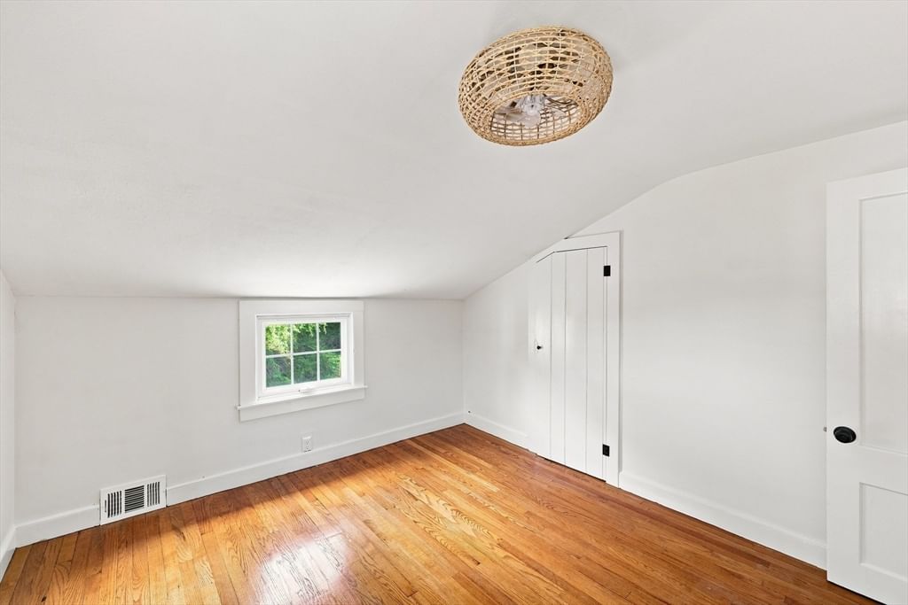 101 Smith Ave East Longmeadow — Photo 24 of 37