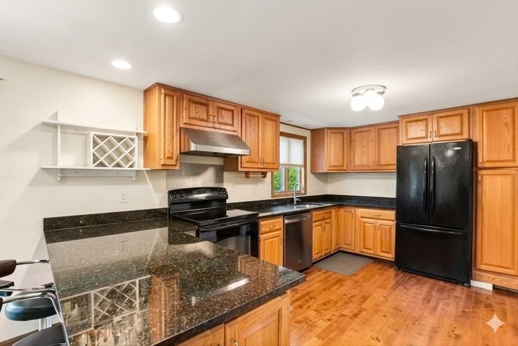 69 Maynard St Newton — Photo 16 of 42