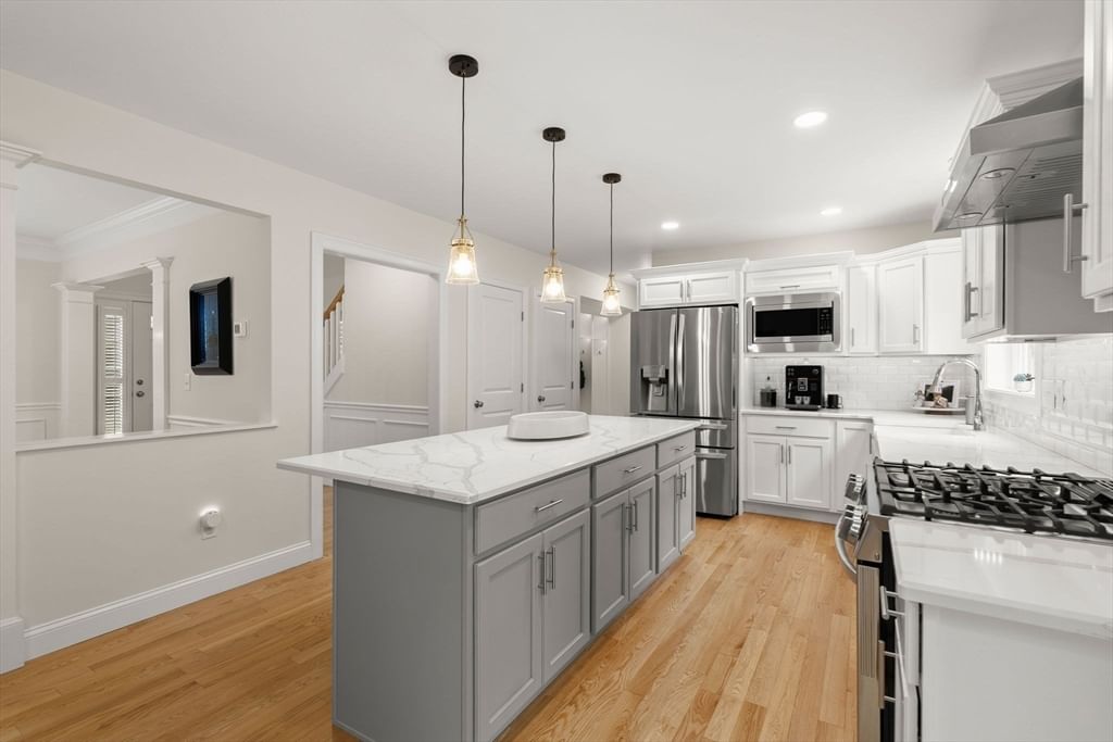128 Thomas St Middleboro — Photo 14 of 42