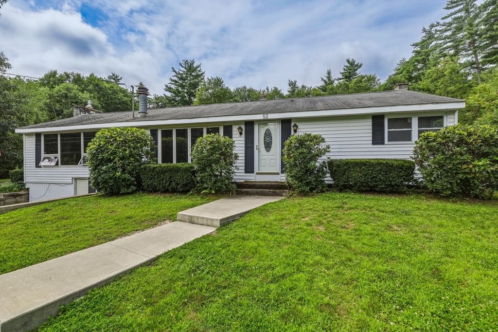 52 Kendall St Granby — Photo 1 of 36