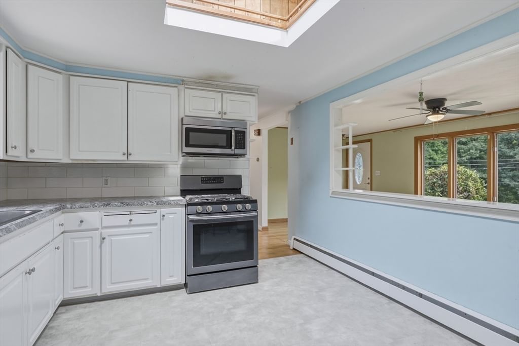 52 Kendall St Granby — Photo 13 of 36