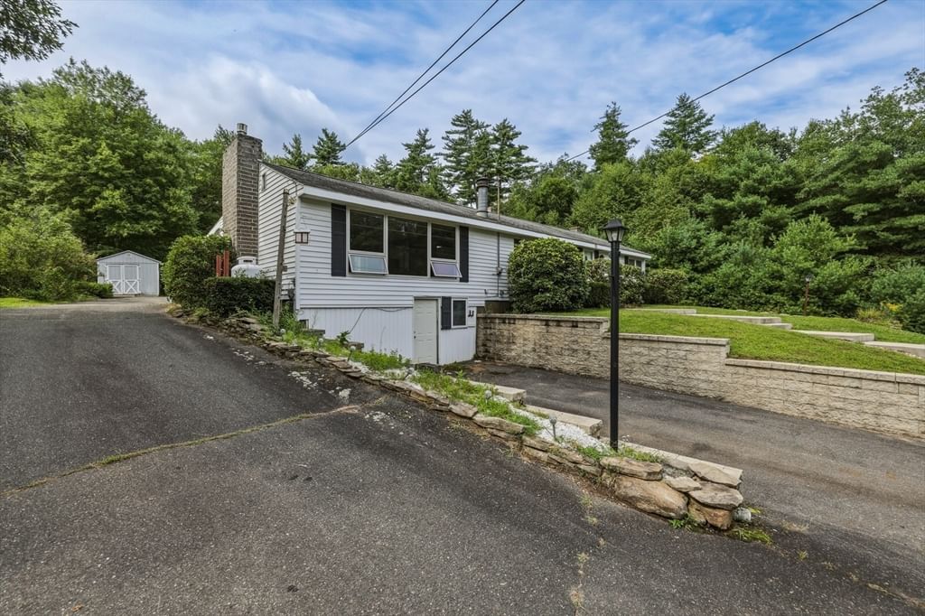 52 Kendall St Granby — Photo 27 of 36