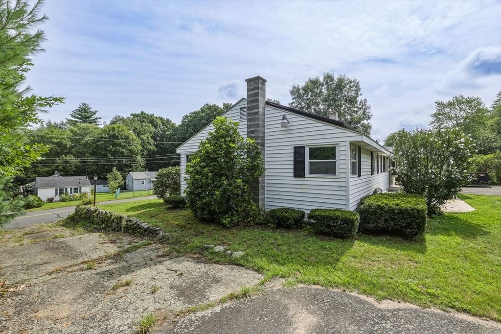52 Kendall St Granby — Photo 30 of 36
