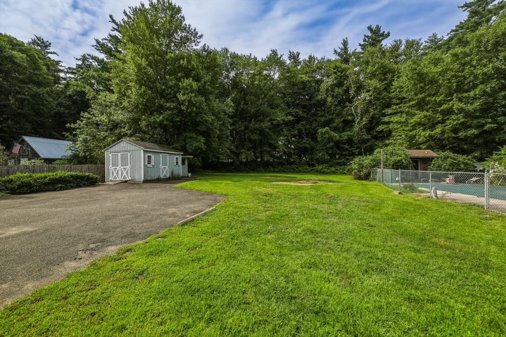 52 Kendall St Granby — Photo 34 of 36