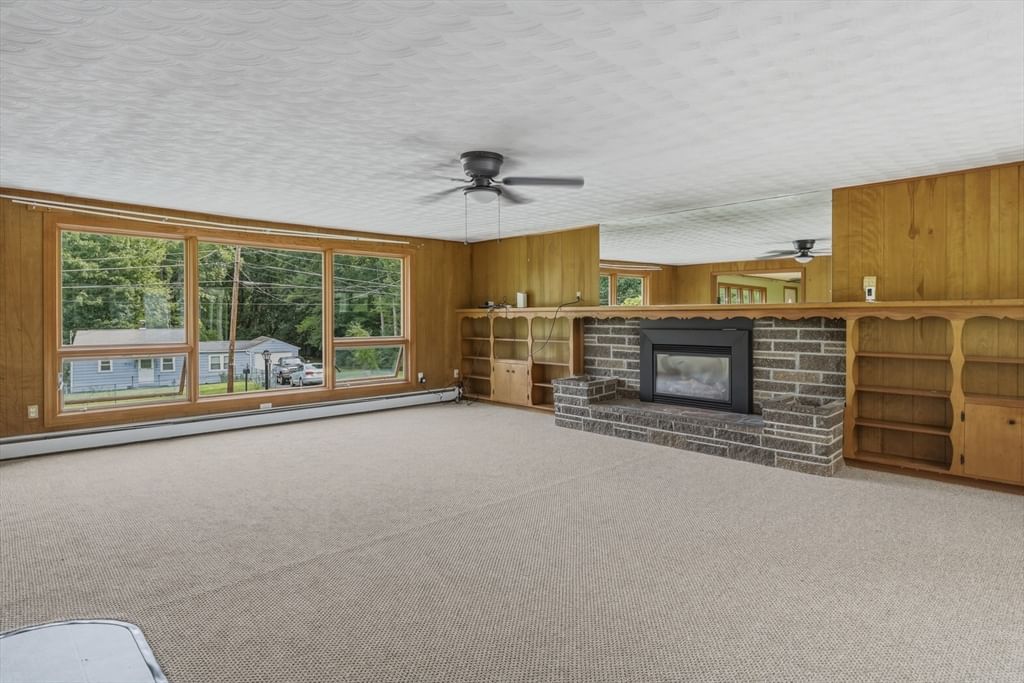 52 Kendall St Granby — Photo 6 of 36