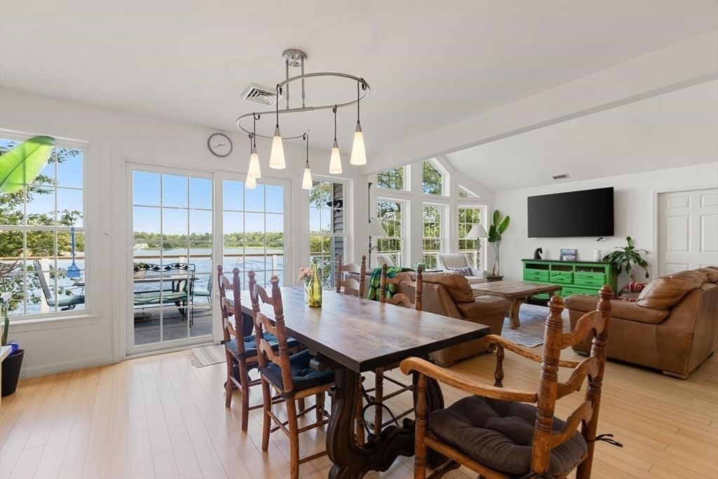 214 Echo Cove Road Hamilton — Photo 17 of 34