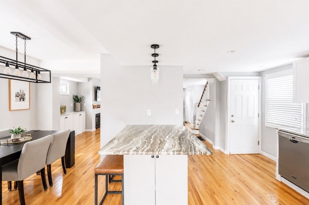 51 Woodrow Ave Medford — Photo 16 of 42