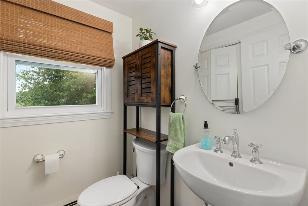 51 Shannon Way North Attleboro — Photo 14 of 31
