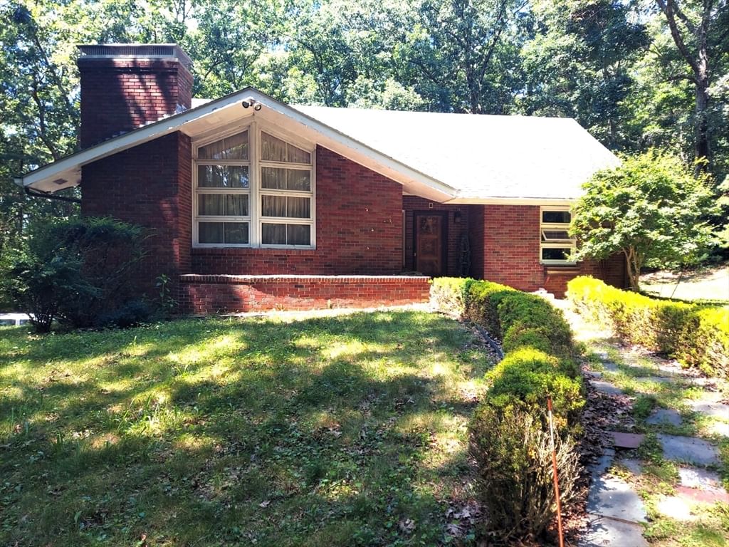 Property at 126 Upper Gore Rd, Webster, MA 01570
