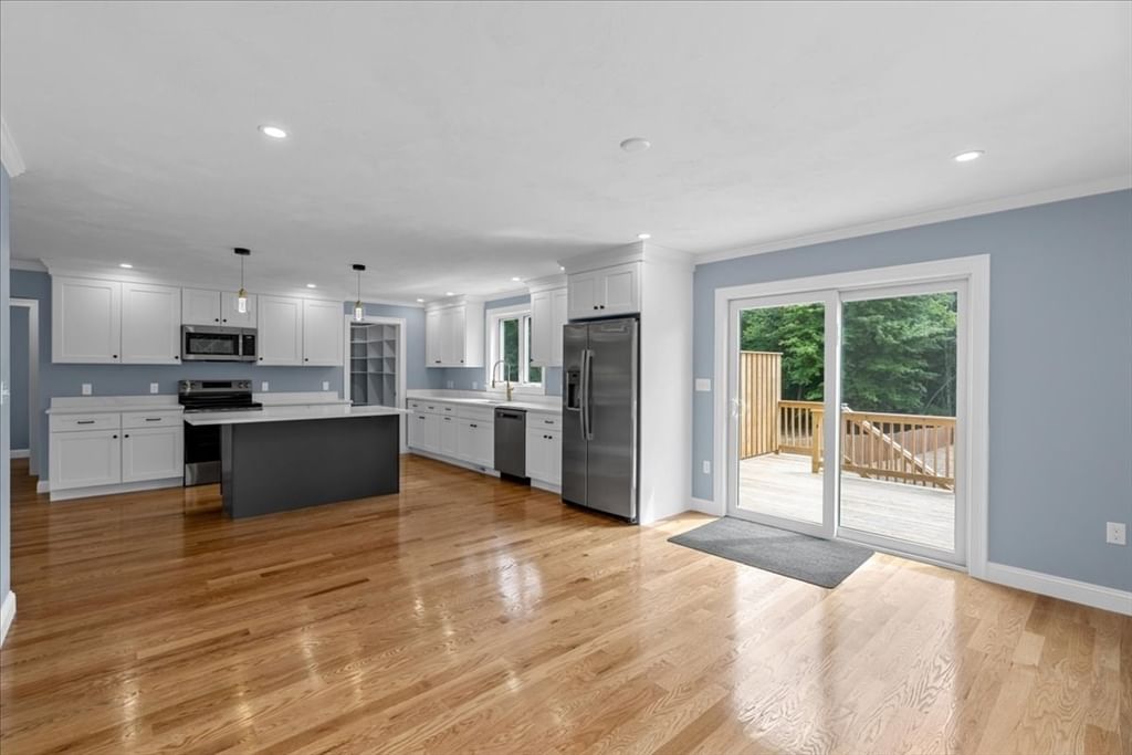 191 E Spring Street, Avon, MA 02322 photo 3