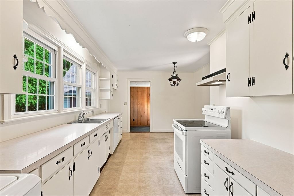 157 Sykes Street Palmer — Photo 12 of 42