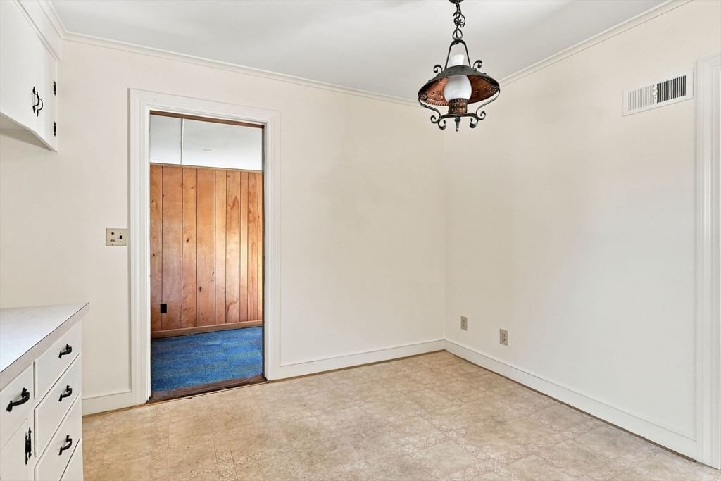157 Sykes Street Palmer — Photo 8 of 42