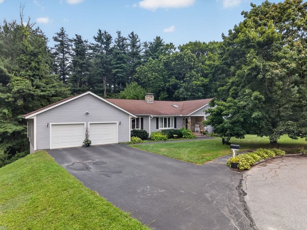 38 Sable Run Ln Methuen — Photo 2 of 42