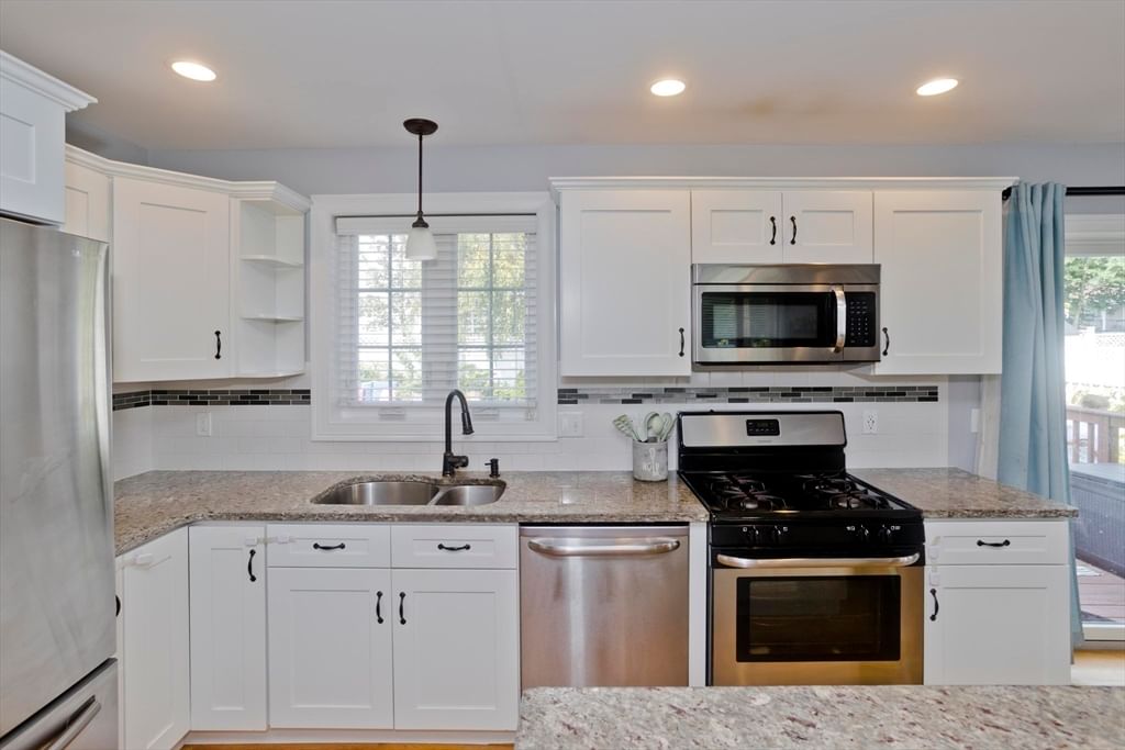 15 Lombard Ave East Longmeadow — Photo 18 of 42