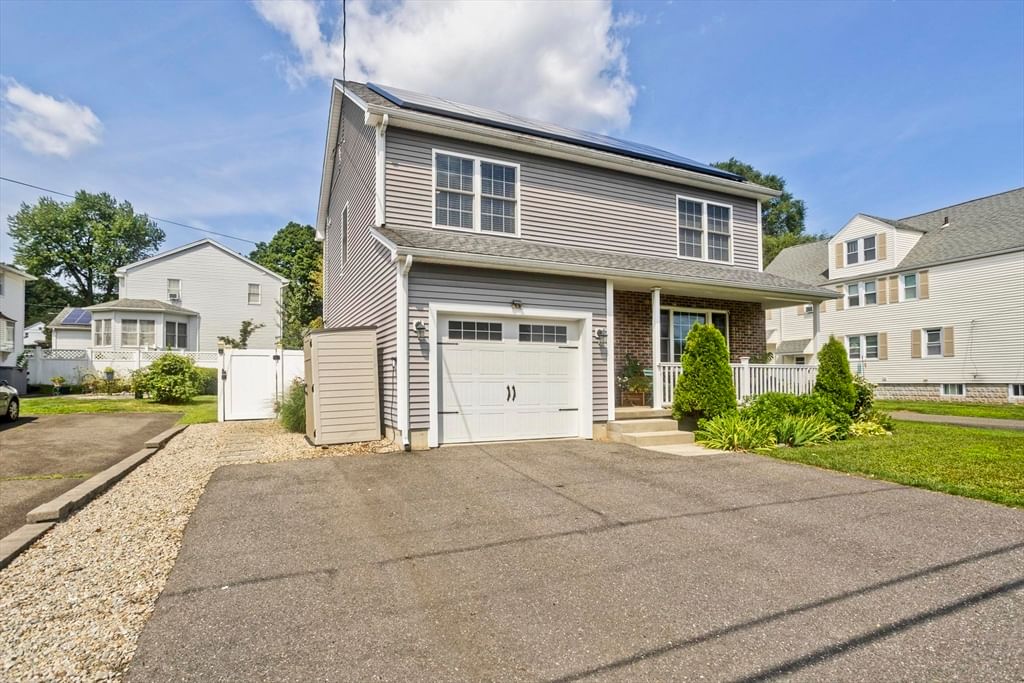 15 Lombard Ave East Longmeadow — Photo 3 of 42