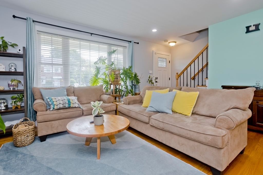 15 Lombard Ave East Longmeadow — Photo 4 of 42