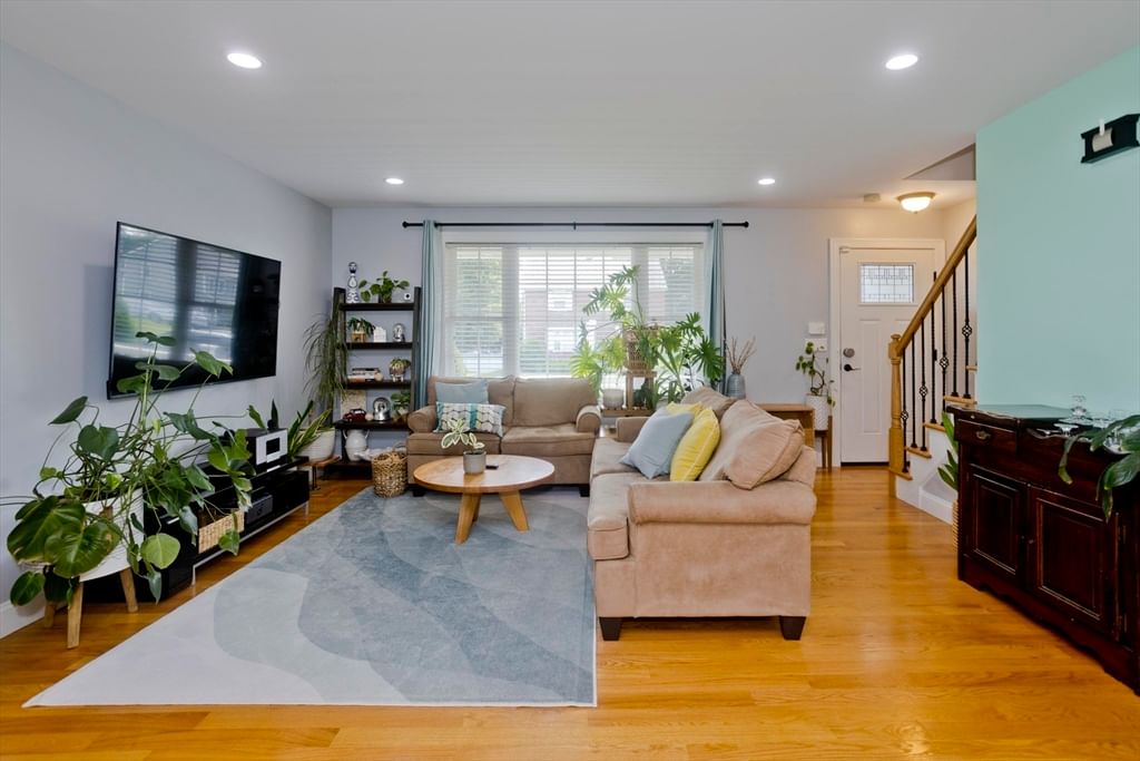15 Lombard Ave East Longmeadow — Photo 6 of 42